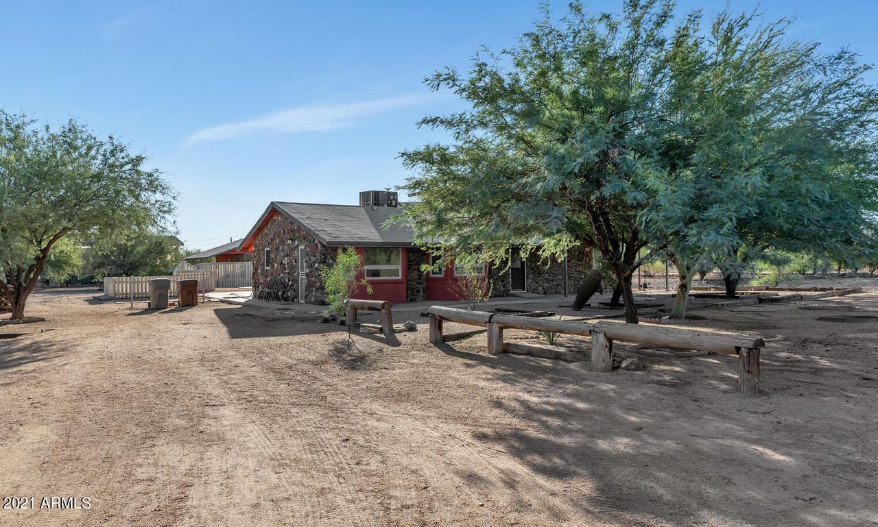 33803 N 12th St., Phoenix, AZ 85085