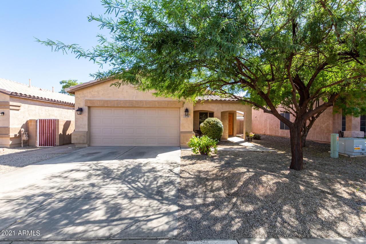 715 E Horizon Heights Dr., San Tan Valley, AZ 85143
