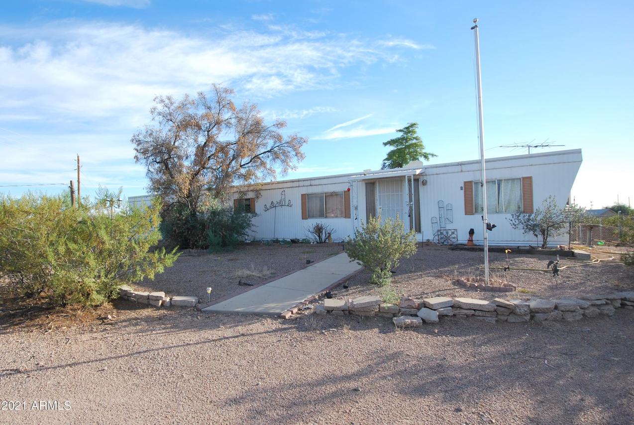 250 S Vista Rd., Apache Junction, AZ 85219