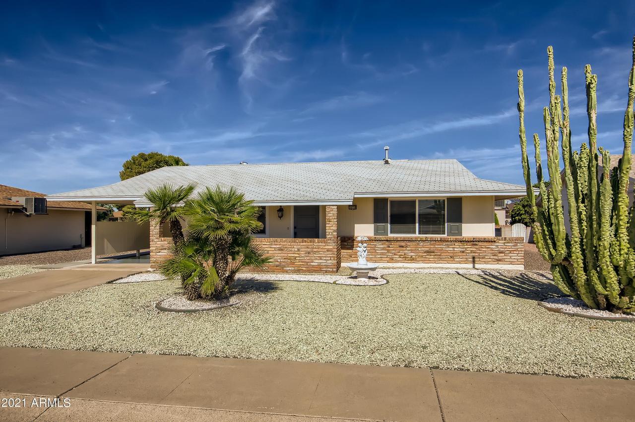 10718 W El Capitan Cir., Sun City, AZ 85351