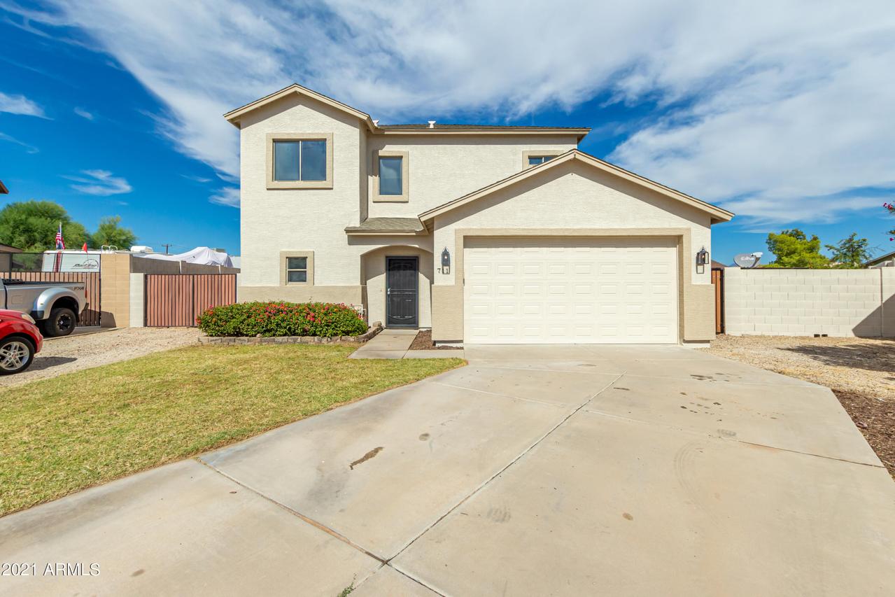 711 S Paustian Cir., Apache Junction, AZ 85120