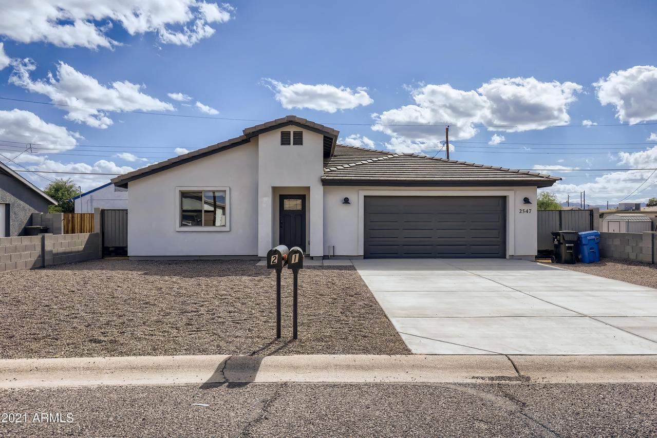 2547 E Illini St., Phoenix, AZ 85040