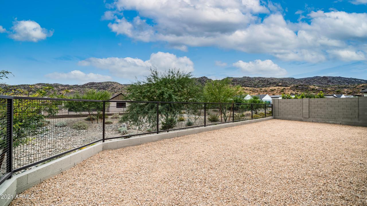 1225 E Monte Way, Phoenix, AZ 85042