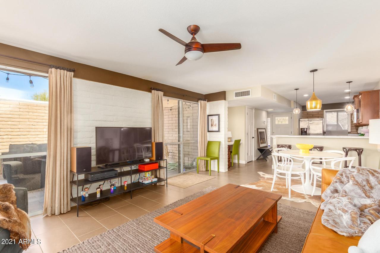 27250 N 64th St. #9, Scottsdale, AZ 85266