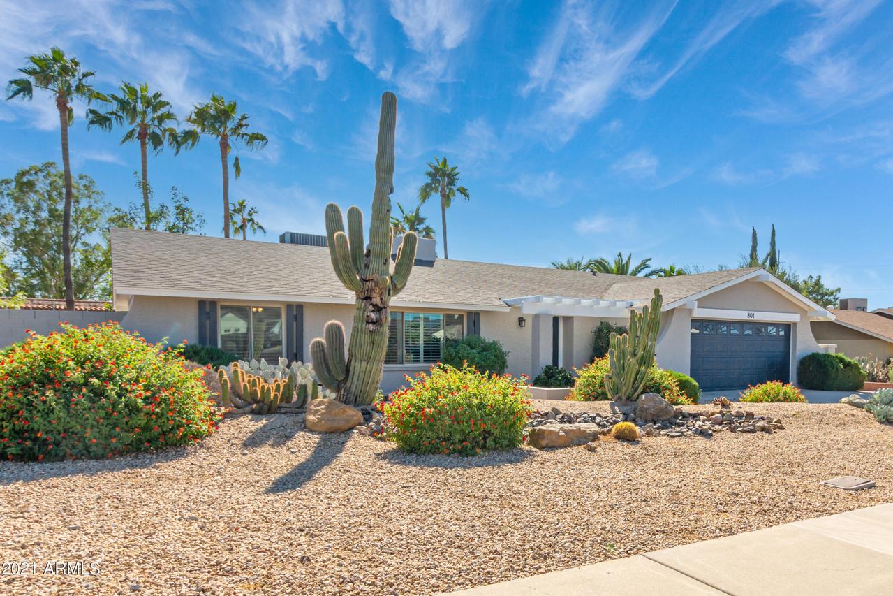801 E Country Gables Dr., Phoenix, AZ 85022