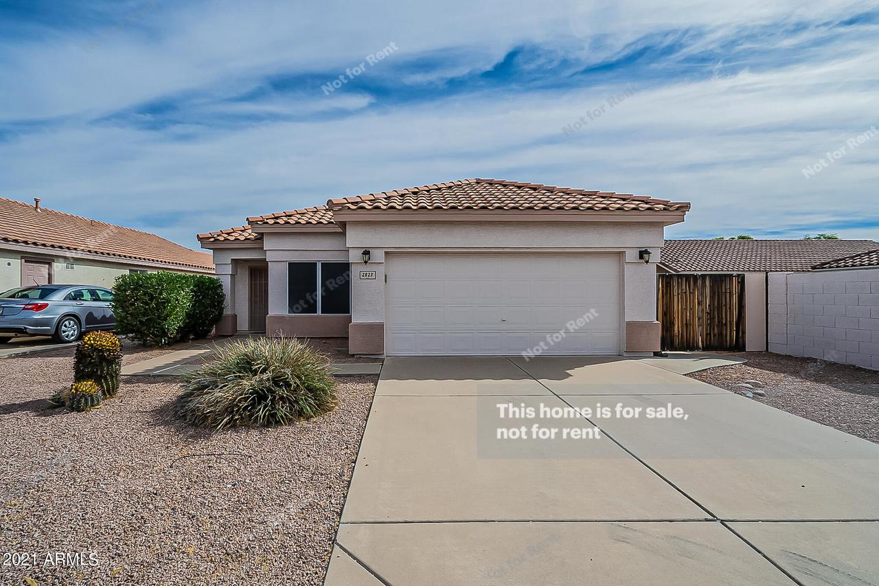 2823 S 82nd St., Mesa, AZ 85212