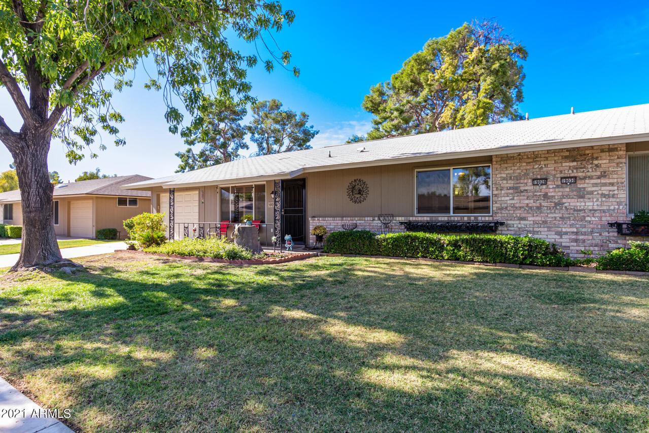 19026 N Lake Forest Dr., Sun City, AZ 85373