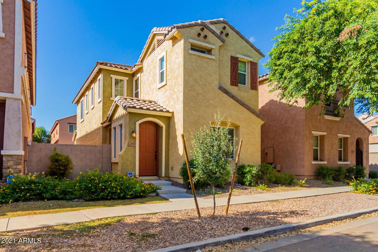2018 N 77th Glen, Phoenix, AZ 85035