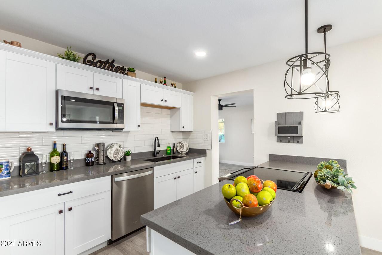 3221 W Sahuaro Dr., Phoenix, AZ 85029