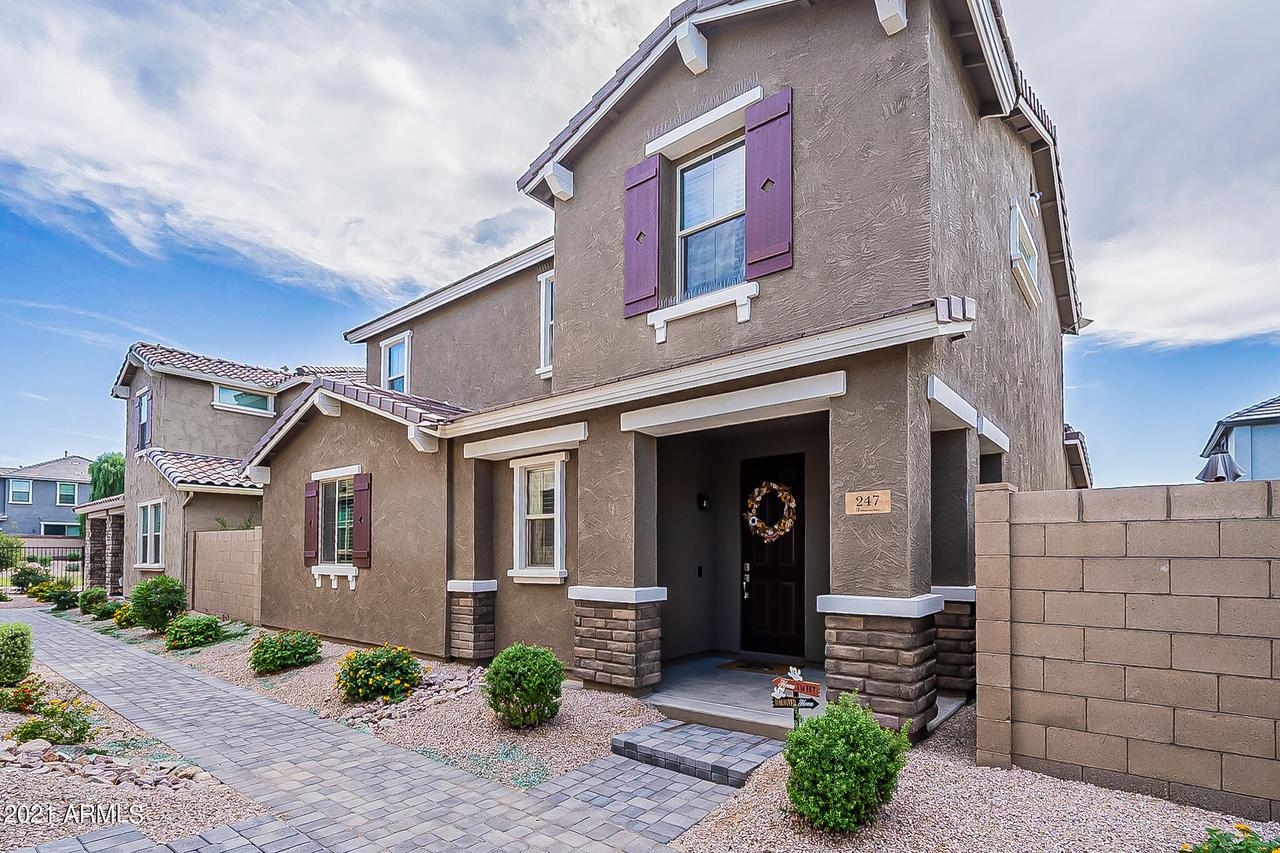 247 N 56th Pl., Mesa, AZ 85205