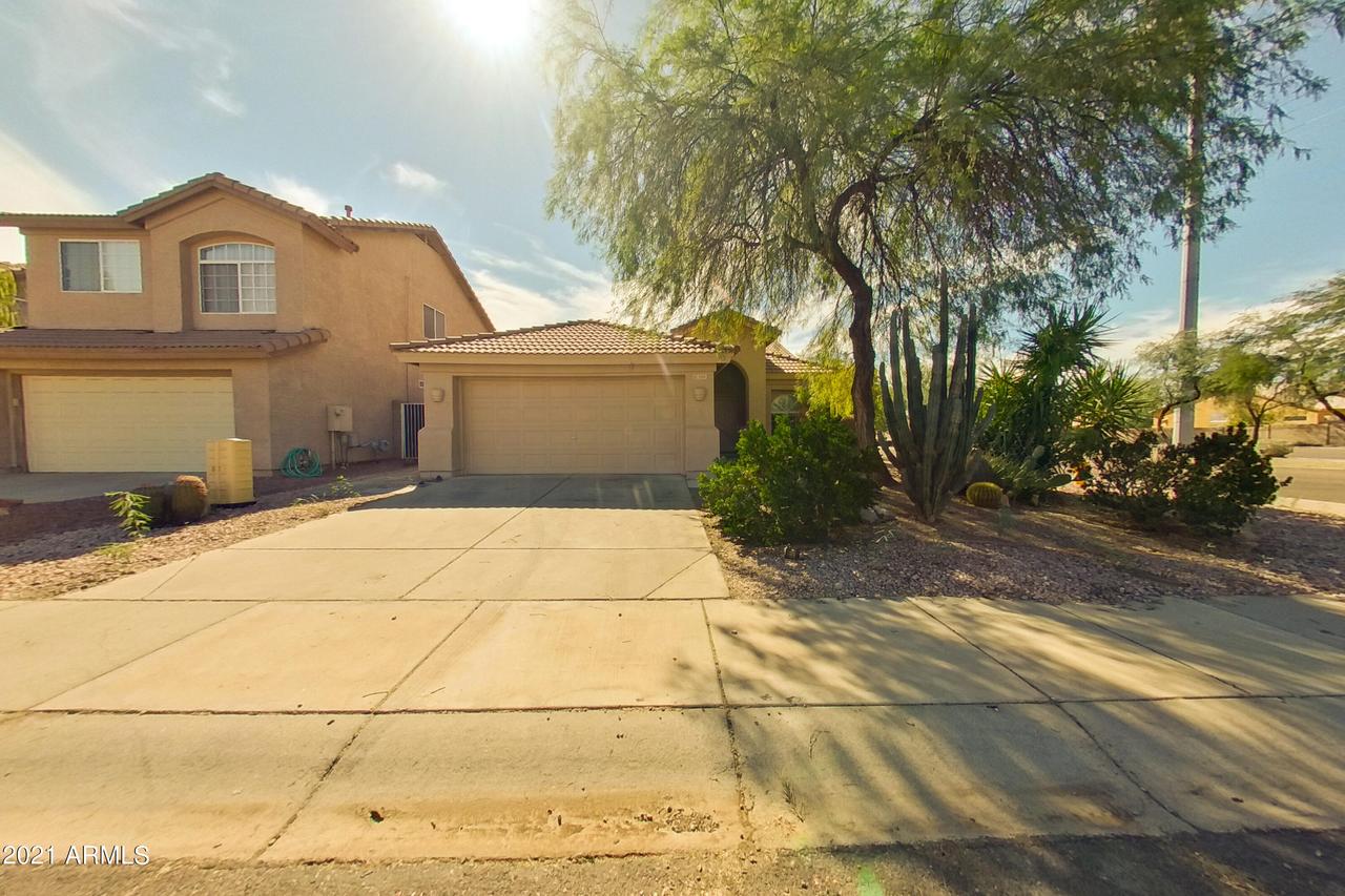 3201 E Wickieup Ln., Phoenix, AZ 85050