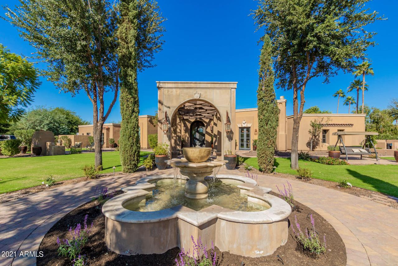 5250 E Mountain View Rd., Paradise Valley, AZ 85253