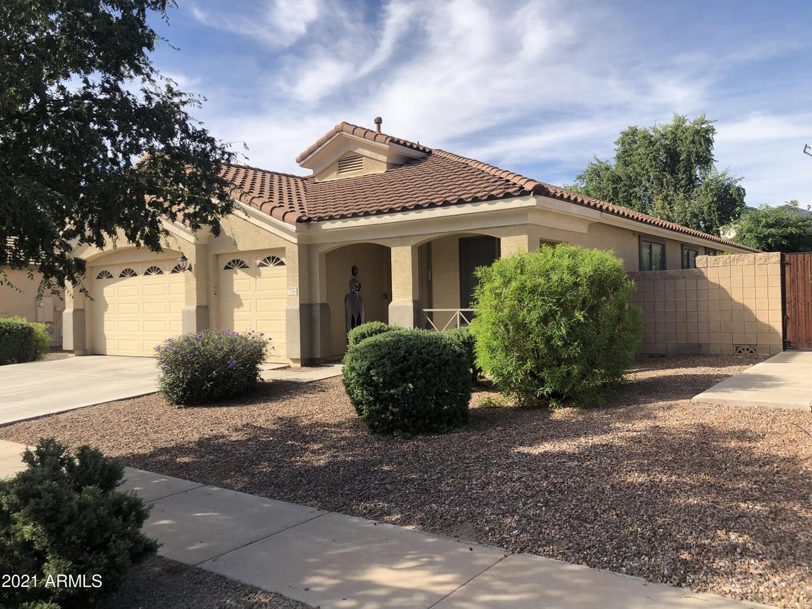 7206 N 83rd Dr., Glendale, AZ 85305