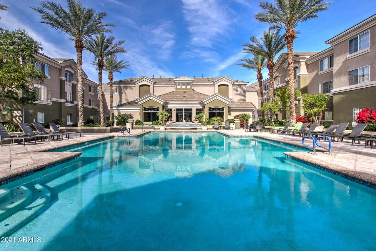 4455 E Paradise Village Pkwy. #1071, Phoenix, AZ 85032