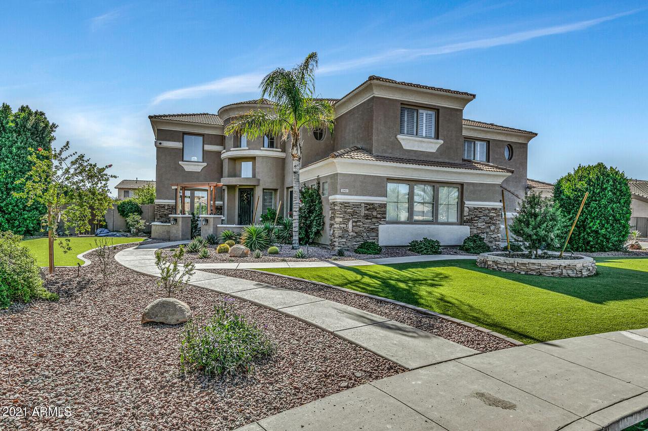 2965 E Indigo St., Mesa, AZ 85213