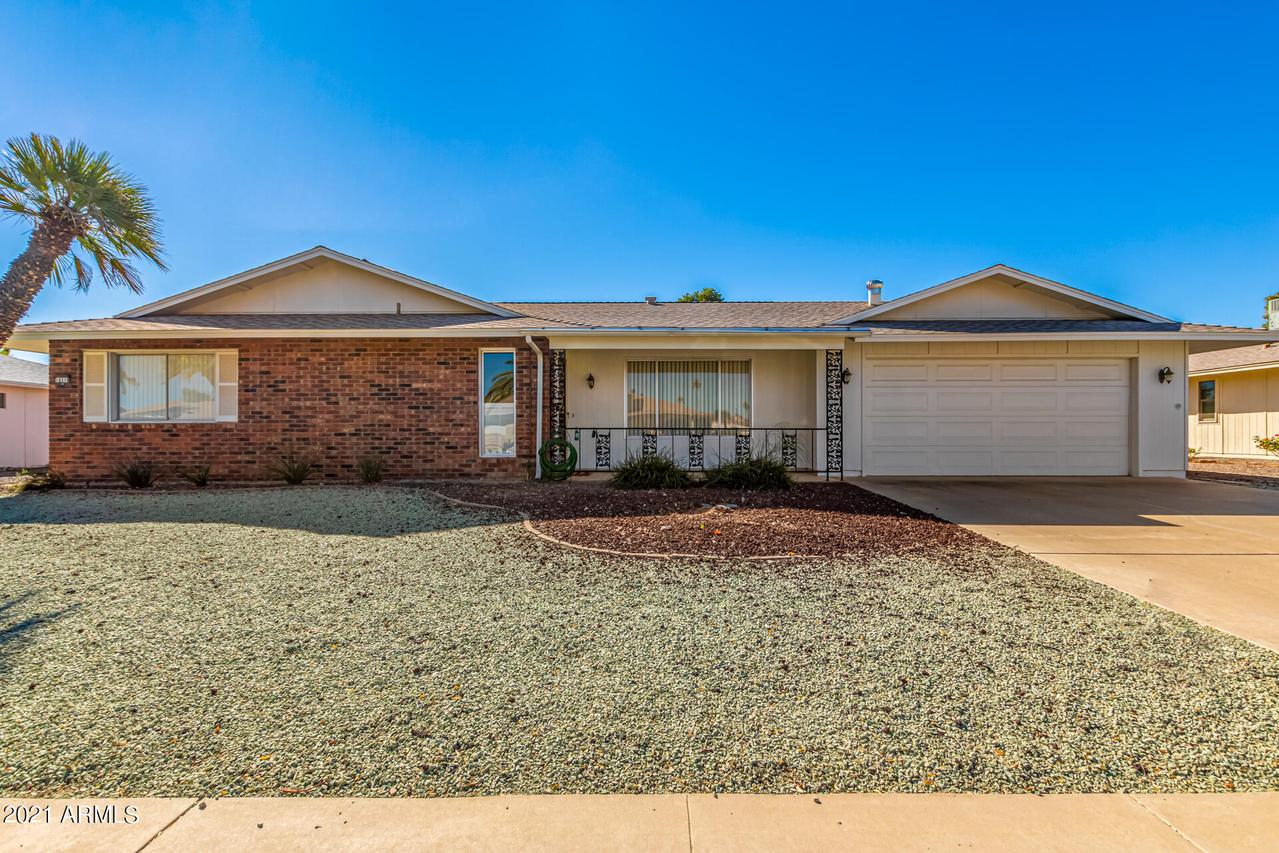 10319 W Sombrero Cir., Sun City, AZ 85373