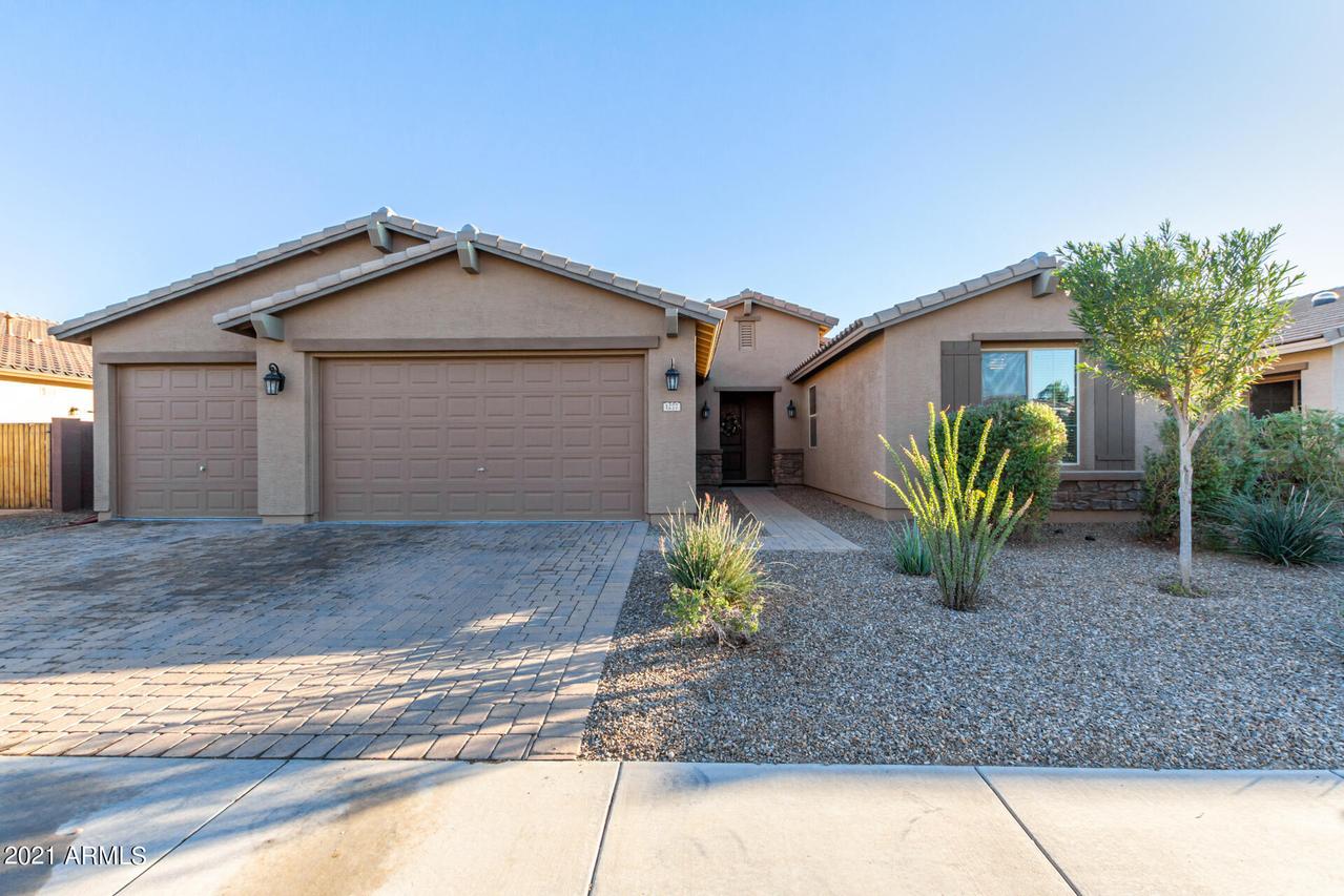 1277 W Plane Tree Ave., San Tan Valley, AZ 85140