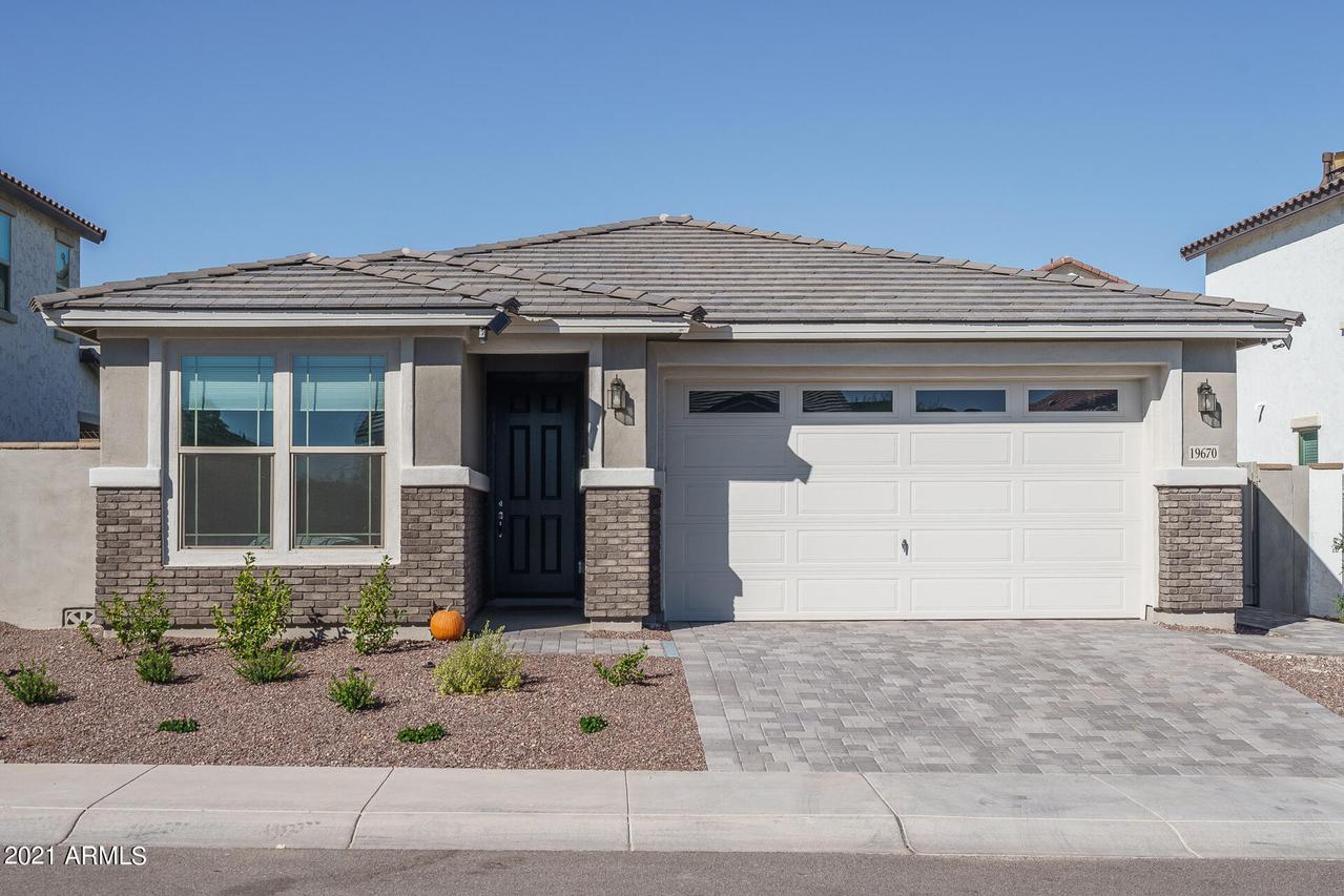 19670 W Glenrosa Ave., Litchfield Park, AZ 85340