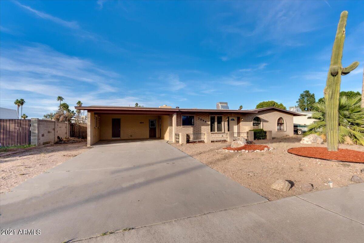 2044 E Encanto St., Mesa, AZ 85213