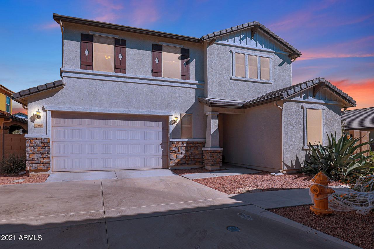 209 E Roadrunner Dr., Chandler, AZ 85286