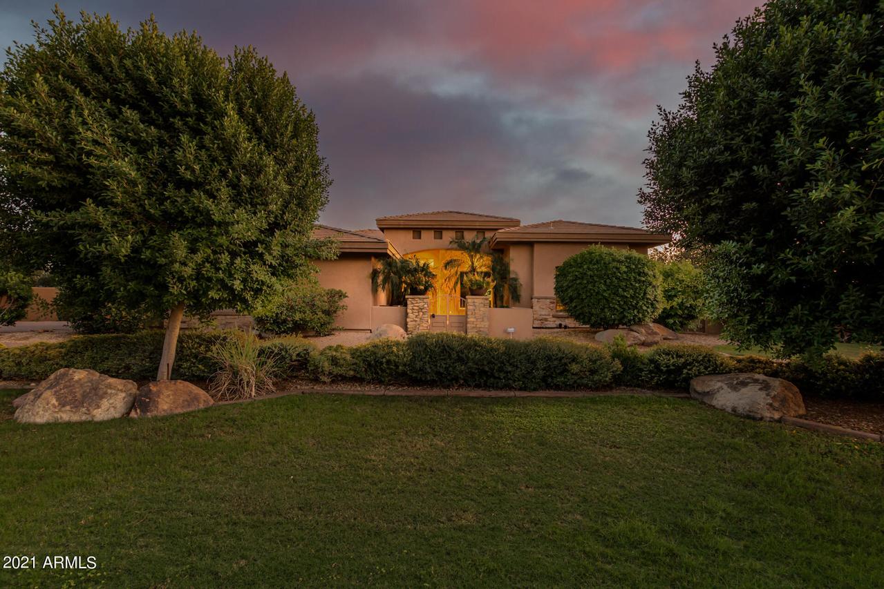 7215 W Union Hills Dr., Glendale, AZ 85308