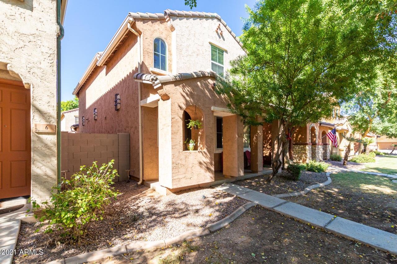 8 N 87th Ln., Tolleson, AZ 85353