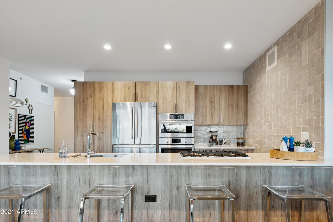 7180 E Kierland Blvd. #207, Scottsdale, AZ 85254