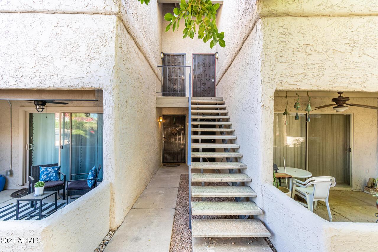 4444 E Paradise Village Pkwy. #204, Phoenix, AZ 85032