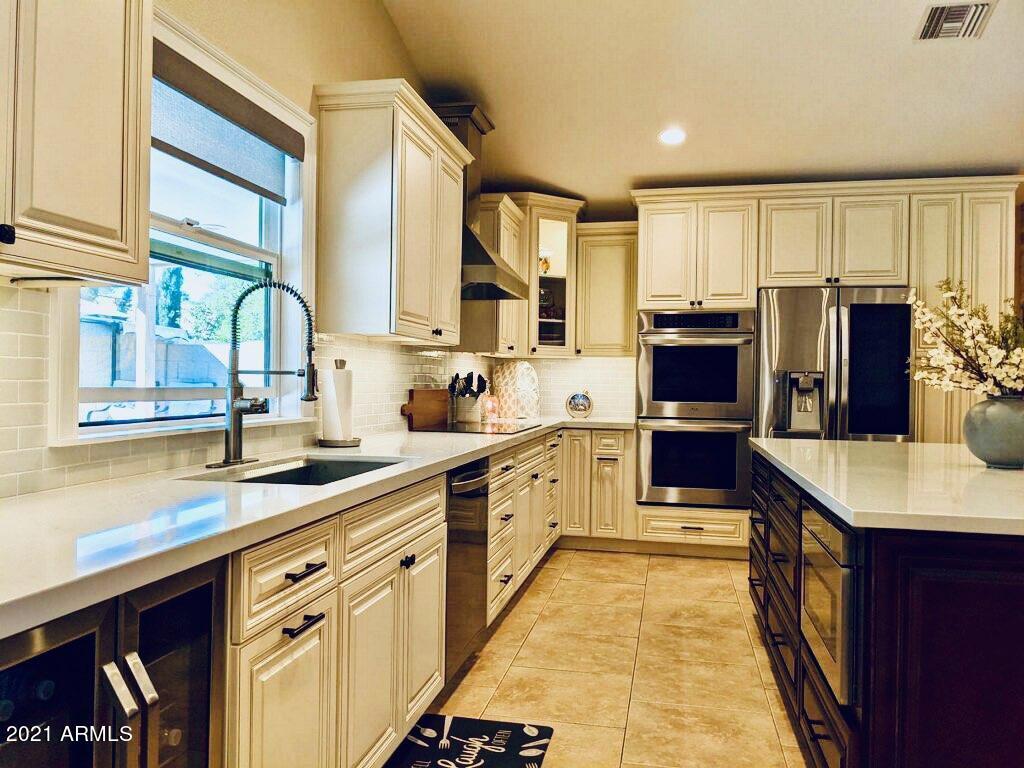 143 W Caroline Ln., Tempe, AZ 85284