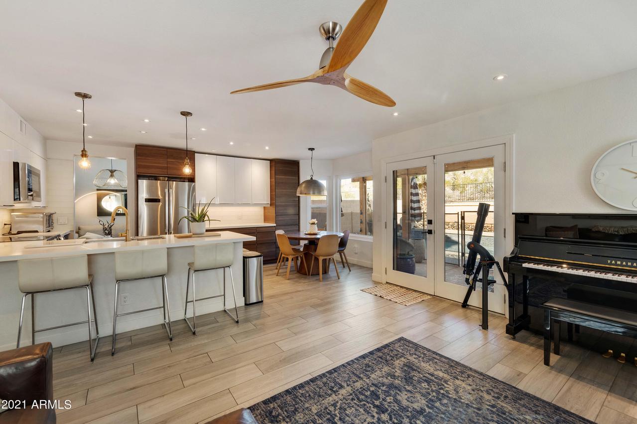 4114 E Mountain Sage Dr., Phoenix, AZ 85044