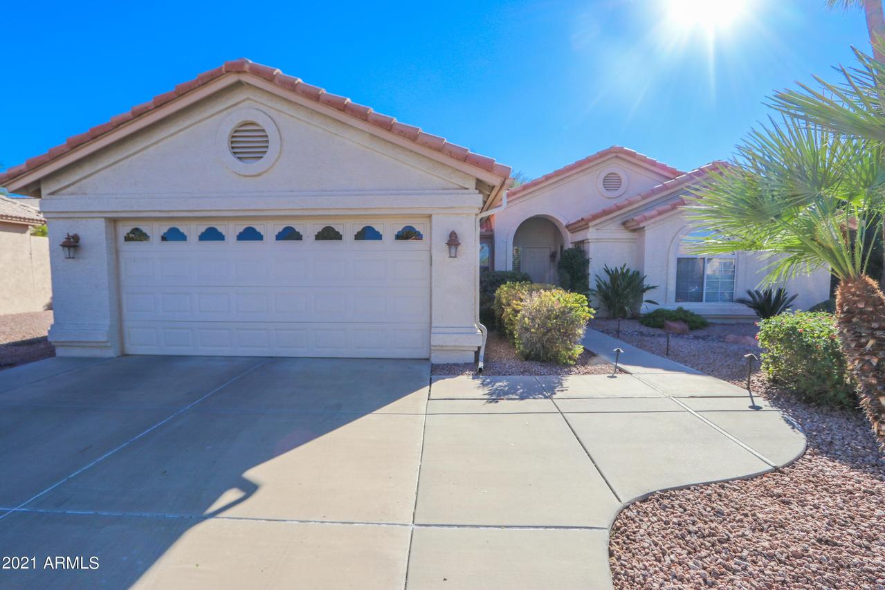 9515 E Sunburst Dr., Sun Lakes, AZ 85248