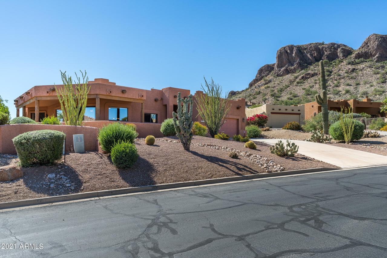 9907 E No Luck Way, Gold Canyon, AZ 85118