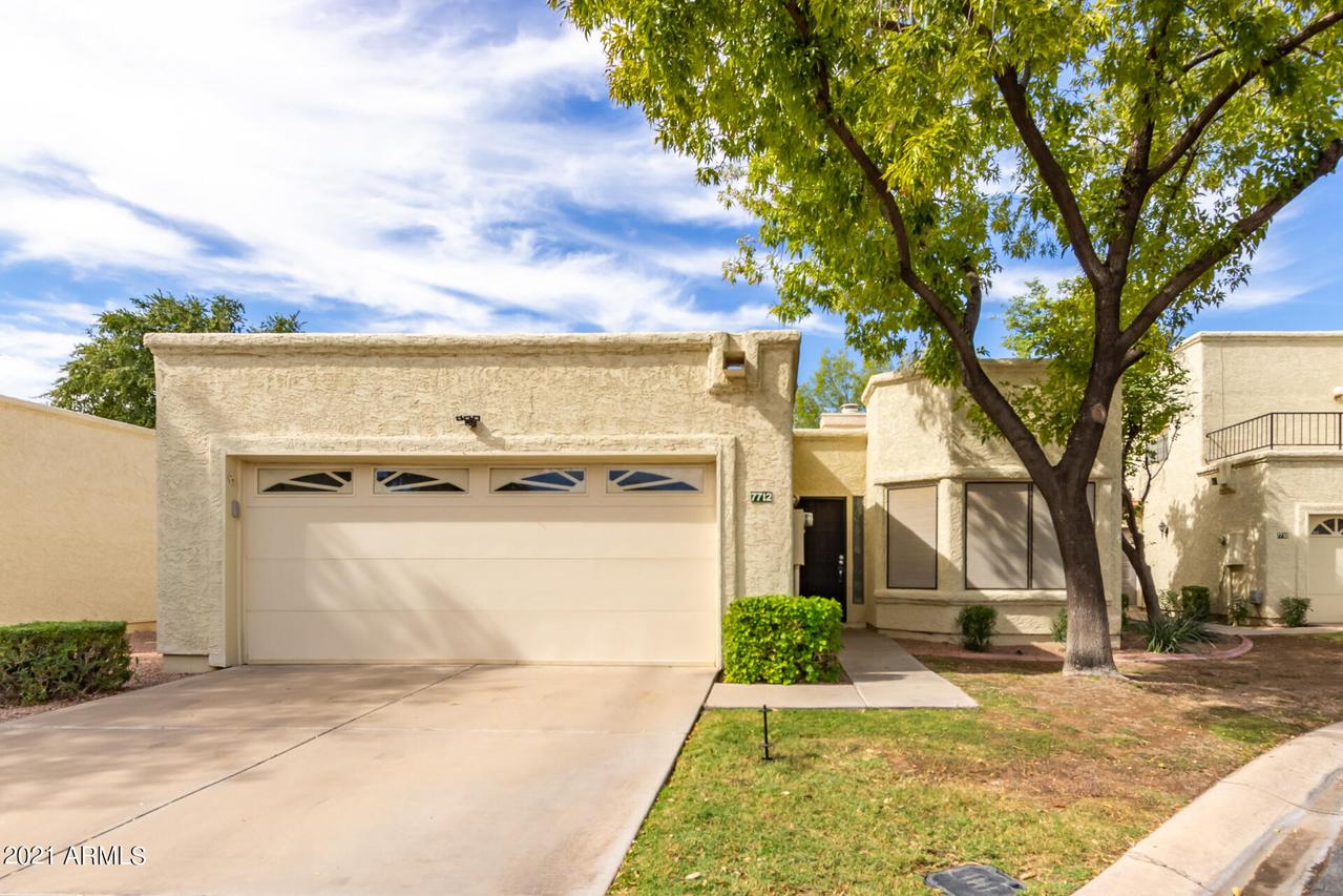 7712 S Kachina Dr., Tempe, AZ 85284