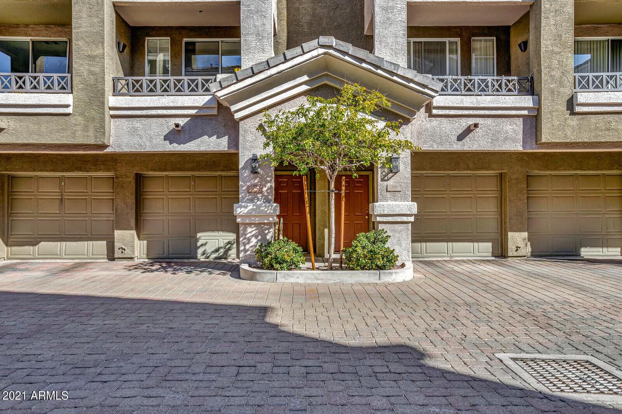 4455 E Paradise Village Pkwy. #1088, Phoenix, AZ 85032
