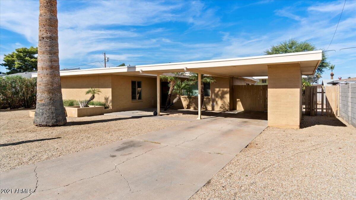 2244 E Hillery Dr., Phoenix, AZ 85022