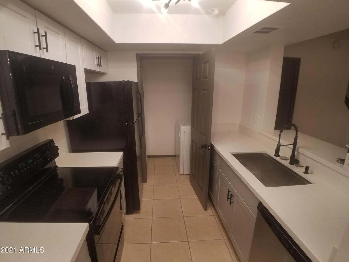 4404 E Riverside St., Phoenix, AZ 85040