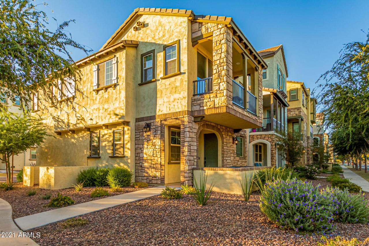 2757 S Balsam Dr., Gilbert, AZ 85295