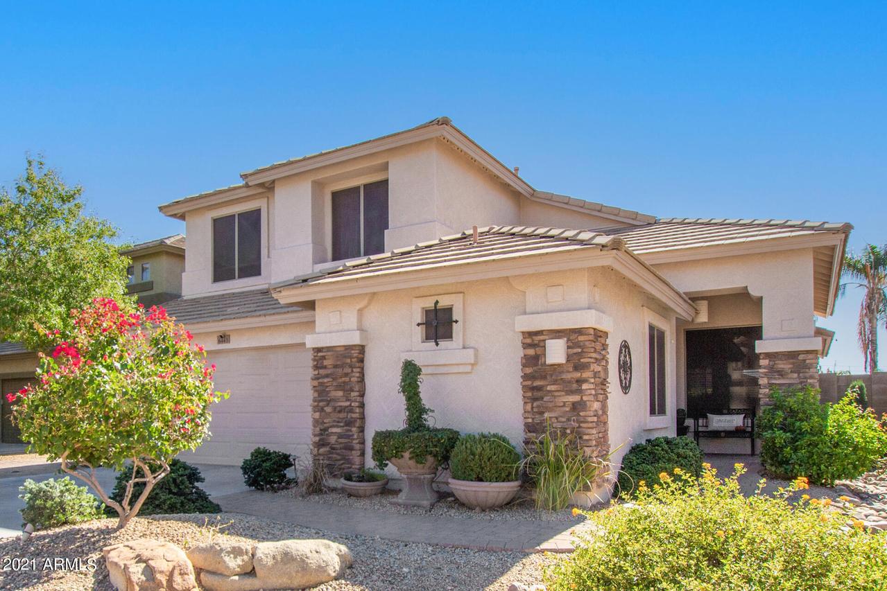 6443 W Molly Ln., Phoenix, AZ 85083