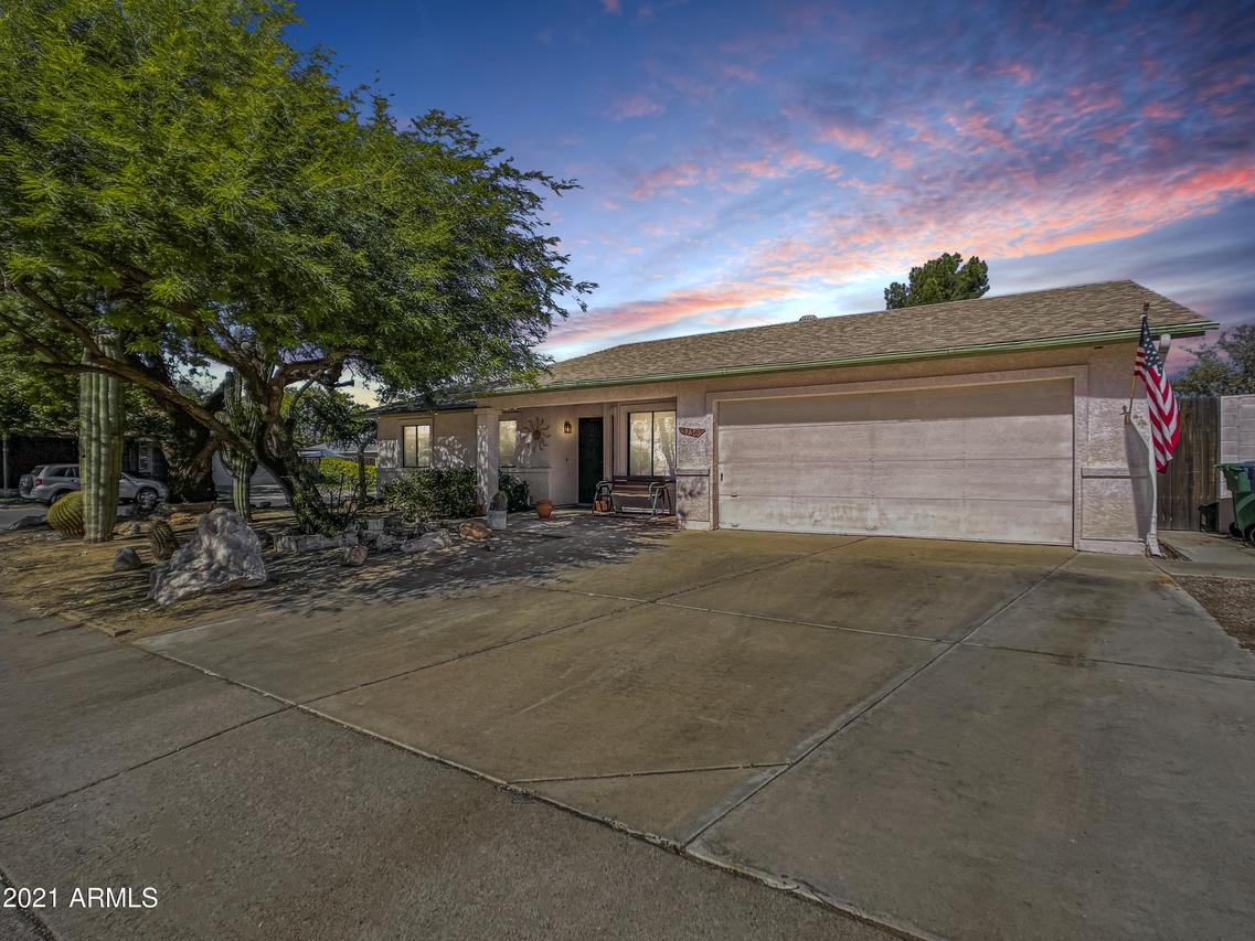 3736 E Holmes Ave., Mesa, AZ 85206