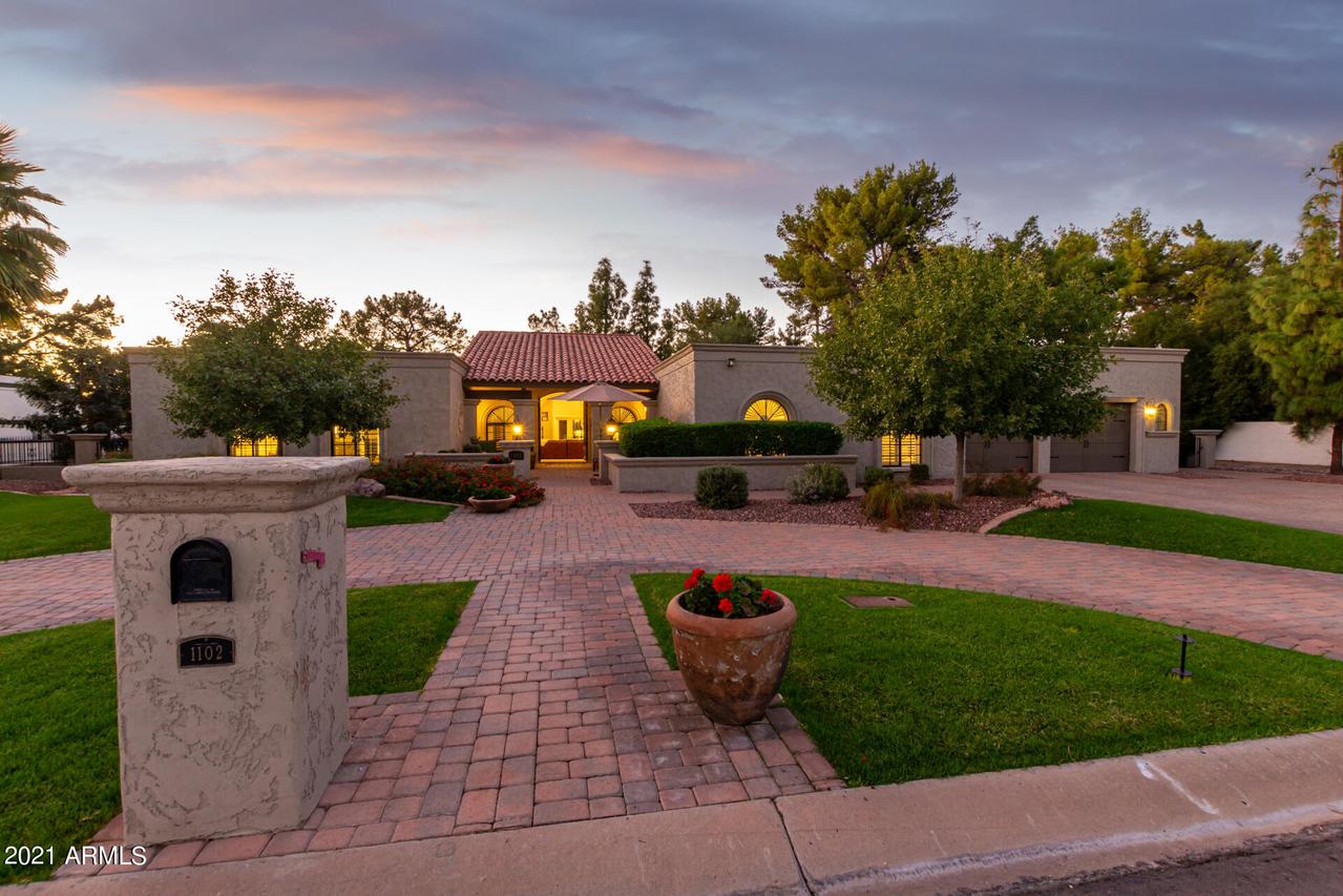 1102 N Oro Vista, Litchfield Park, AZ 85340