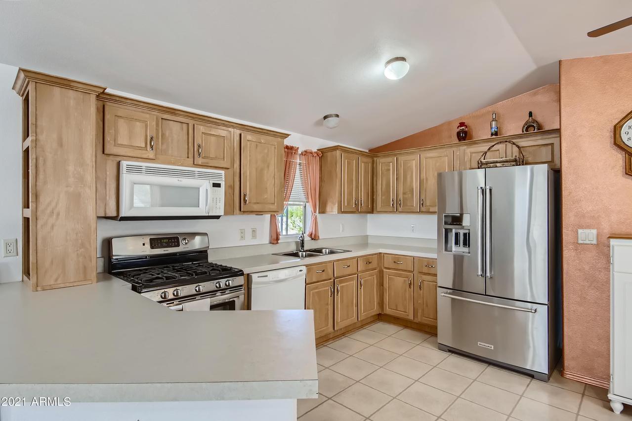 1190 W Roundup St., Apache Junction, AZ 85120