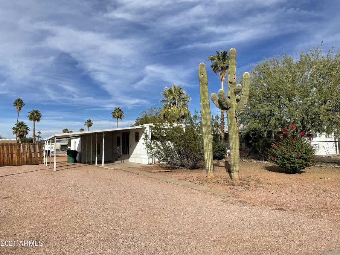 1749 S 74th St., Mesa, AZ 85209