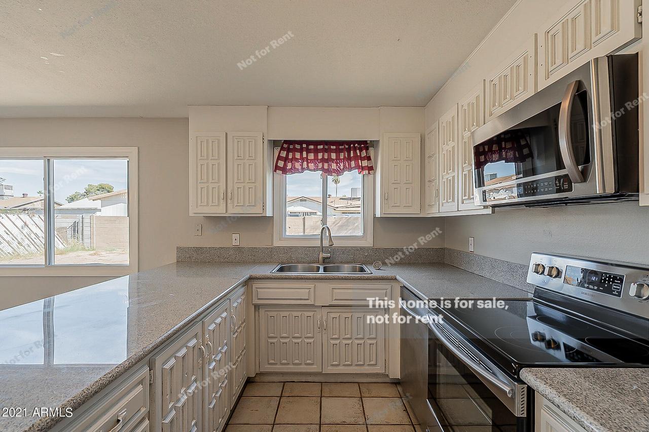2215 N 71st Ave., Phoenix, AZ 85035