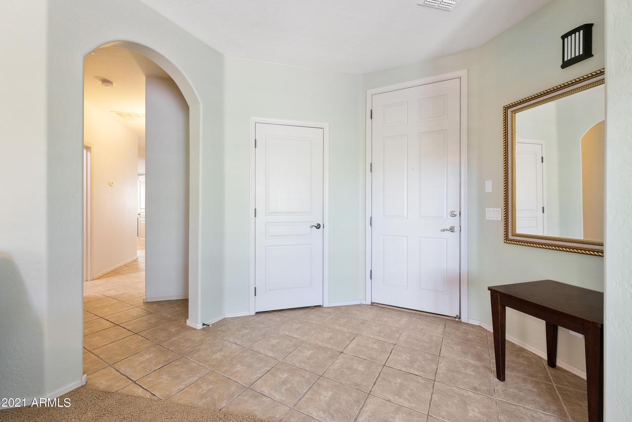 16525 E Ave Of The Fountains Ave. #206, Fountain Hills, AZ 85268