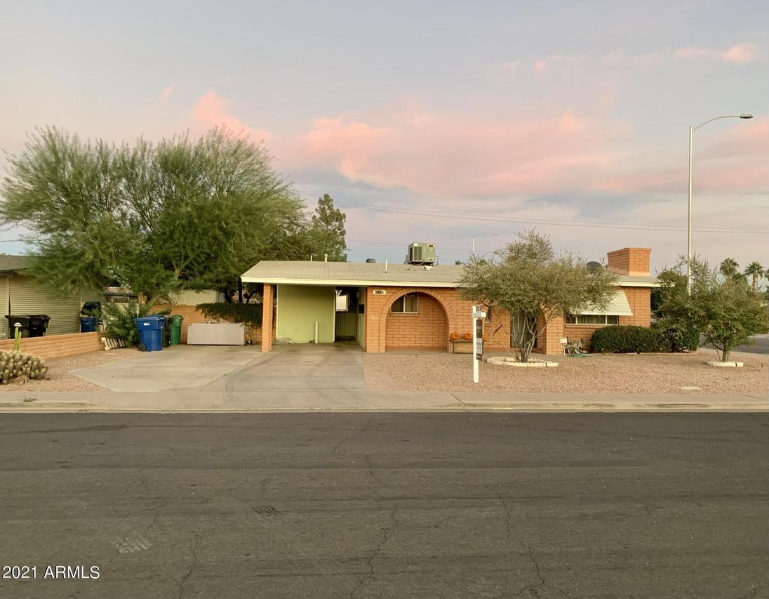 1121 N Wedgewood Cir., Mesa, AZ 85203