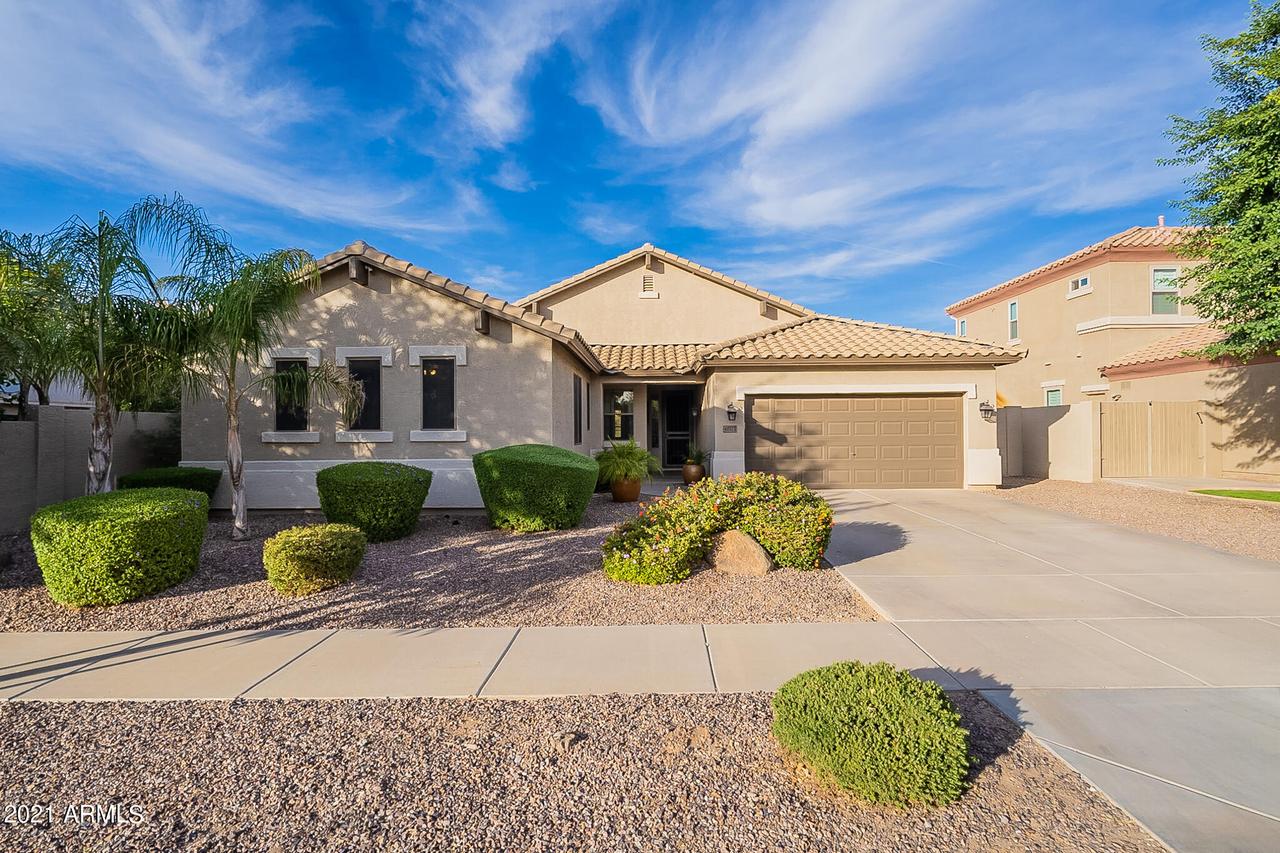 4157 S Cozy Way, Gilbert, AZ 85297