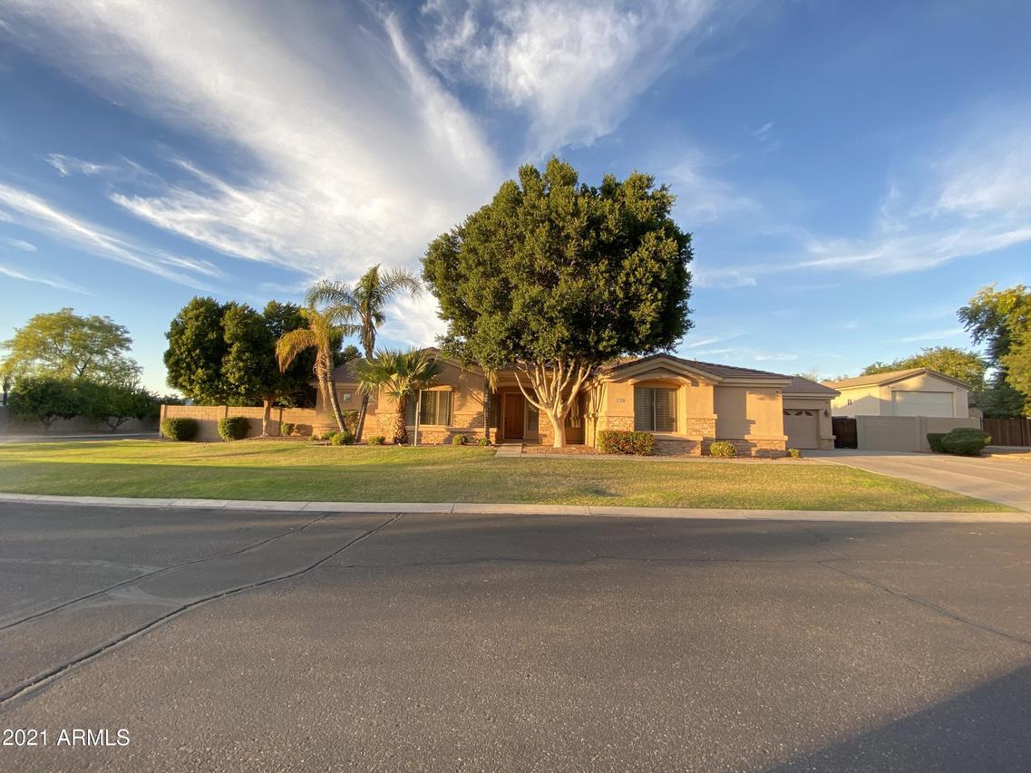 3512 E Menlo Cir., Mesa, AZ 85213