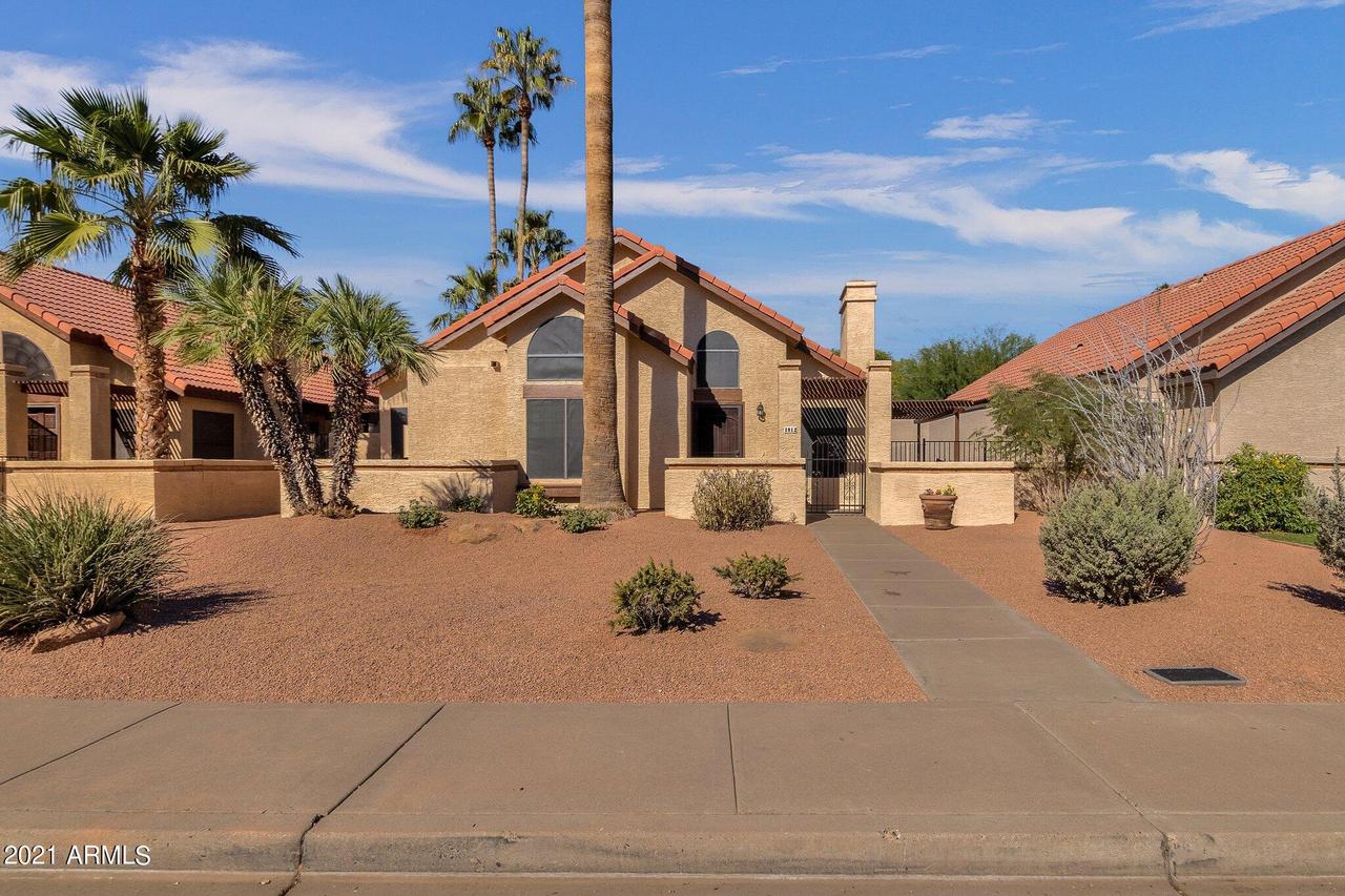 1812 E Secretariat Dr., Tempe, AZ 85284