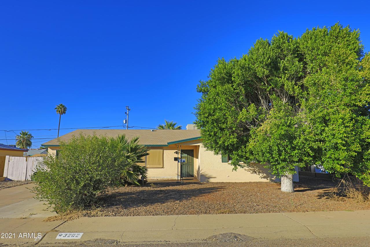 3202 W Columbine Dr., Phoenix, AZ 85029