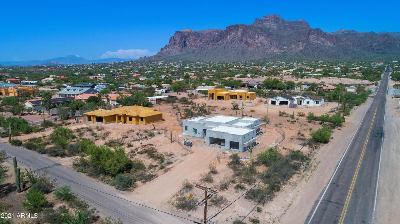 881 N Boyd Rd., Apache Junction, AZ 85119